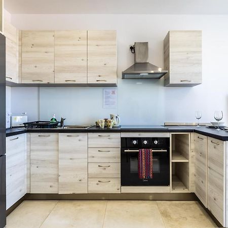 Serafina'S Apartment 5 Min Walk From St Julians San Ġwann Екстериор снимка